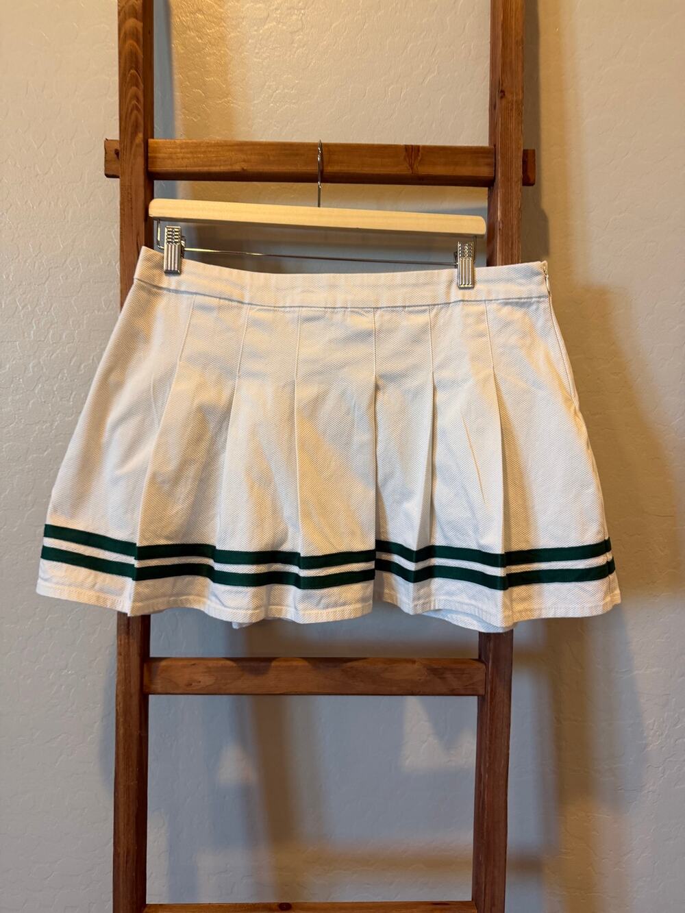 Prince pickleball/Tennis/Golf Pleated Skort White & Green Striped Size L